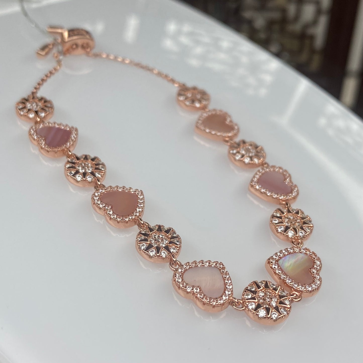 Pink mother-of-pearl bracelet